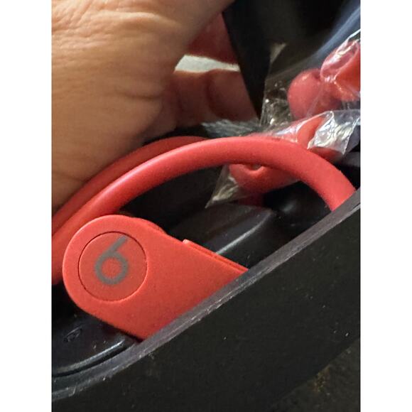 Beats by Dr. Dre Powerbeats Pro Totally Wireless Bluetooth Earphones - Picture 3 of 5
